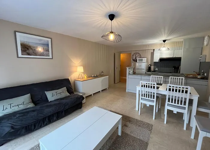 Pleasant Apartment For 6 People With Parking Space