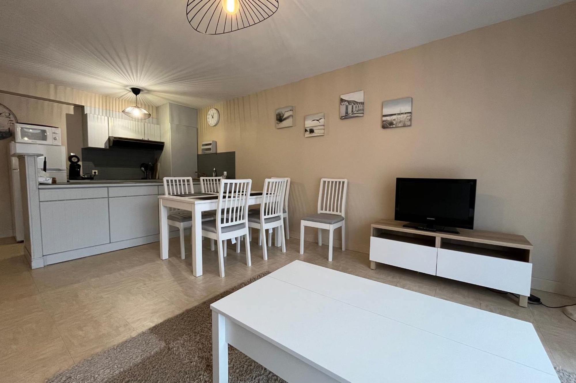 Pleasant For 6 People With Parking Space * Le Touquet